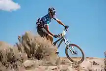 Taking a corner in front of open sky at Eagle